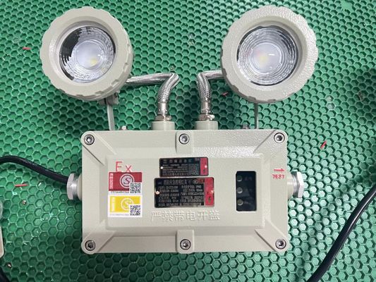 2x3W 방화성 LED 비상 조명 90lm/W, IP66 위험 구역용