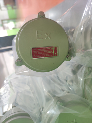 폭발 방지 LED 조명 석유화학 공장 사용 ATEX EAC 50000hr 수명 54W 켈링 플랜지 펜던트