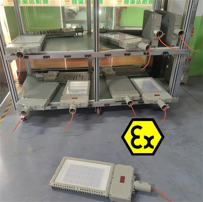 방폭형 LED 가로등 CCT 3000/ 4000/ 5000/ 5700K CRI Ra≥80 위험 가스 및 먼지 환경의 산업 분야에 적합