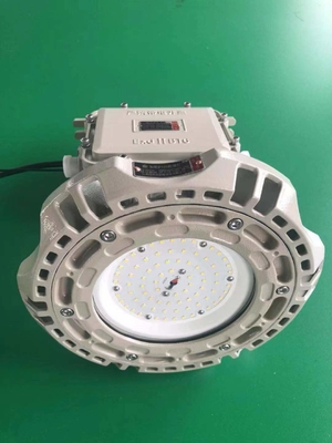 날씨에 견고한 브래킷 마운트 LED 베이 라이트 135 Lm/w 80+ CRI