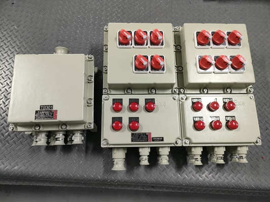 맞춤형 IP66 ExD IIC T6 Gb 알루미늄 수직 매달린 케이블 입력 전기 제어판