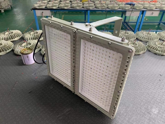 CREE 50-240 와트 LED 홍수 조명 50 000 시간 수명 및 사용자 정의 가능한 색상