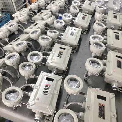 다재다능한 본질적으로 안전한 LED 플라드 라이트 50-300W CREE 램프 각종 응용 용도