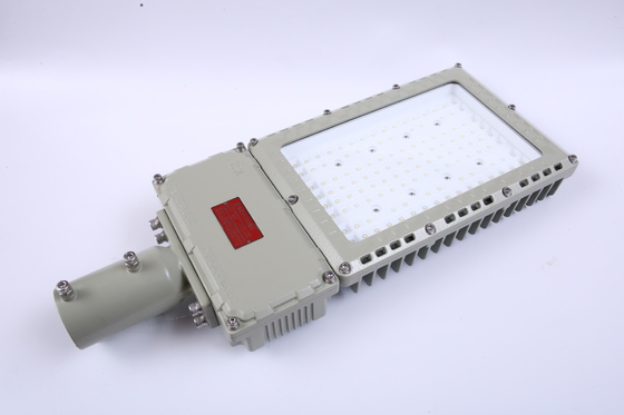 방폭형 LED 가로등 CCT 3000/ 4000/ 5000/ 5700K CRI Ra≥80 위험 가스 및 먼지 환경의 산업 분야에 적합