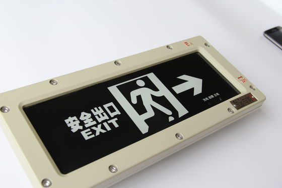 ATEX CE IP66 인증 방폭 LED 비상구 표지등 5700K 색온 3W 고휘도 LED 광원, 화학 공장 및 주유소용
