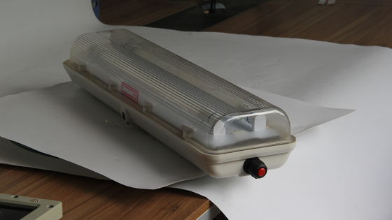 ATEX GRP 소재 폭발 방지 LED 튜브 라이트 IP66 비상 기능이 있는 형광 선형 라이트