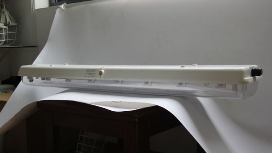 내구성이 뛰어난 BYS 시리즈 방폭형 선형 조명 - 삼중 인증 - ATEX/IECEx/CNEX 승인 위험 지역 LED 조명기구, IP66 등급, 5년 보증, 맞춤형 와트수 및 크기