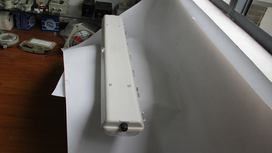 내구성이 뛰어난 BYS 시리즈 방폭형 선형 조명 - 삼중 인증 - ATEX/IECEx/CNEX 승인 위험 지역 LED 조명기구, IP66 등급, 5년 보증, 맞춤형 와트수 및 크기