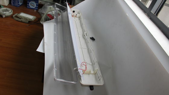 내구성이 뛰어난 BYS 시리즈 방폭형 선형 조명 - 삼중 인증 - ATEX/IECEx/CNEX 승인 위험 지역 LED 조명기구, IP66 등급, 5년 보증, 맞춤형 와트수 및 크기