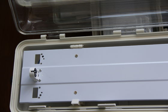 ATEX/IECEx/CNEX 인증 위험 지역 LED 조명, IP66 등급, 5년 보증, 맞춤형 와트 및 크기, 내구성이 뛰어난 BYS 시리즈 방폭형 선형 조명, 삼중 인증