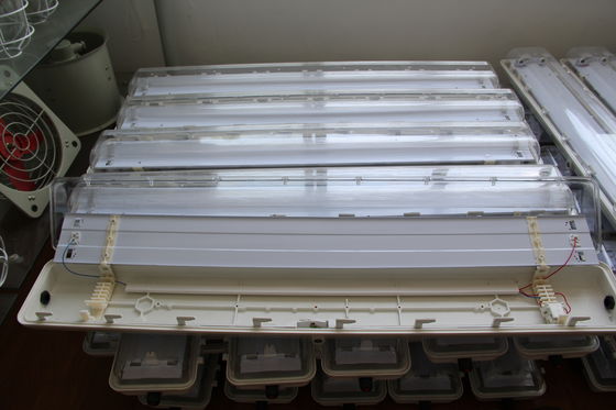 ATEX/IECEx/CNEX 인증 위험 지역 LED 조명, IP66 등급, 5년 보증, 맞춤형 와트 및 크기, 내구성이 뛰어난 BYS 시리즈 방폭형 선형 조명, 삼중 인증