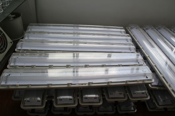 ATEX/IECEx/CNEX 인증 위험 지역 LED 조명, IP66 등급, 5년 보증, 맞춤형 와트 및 크기, 내구성이 뛰어난 BYS 시리즈 방폭형 선형 조명, 삼중 인증