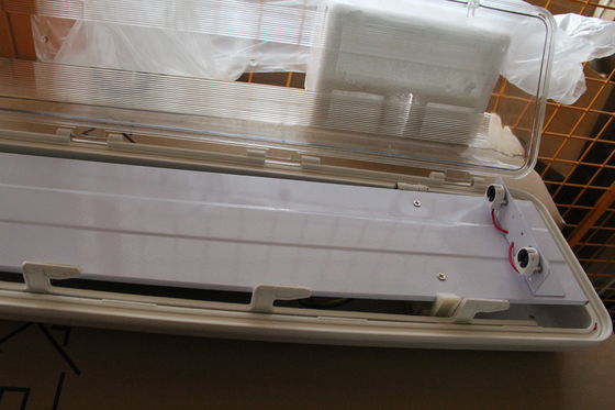 ATEX/IECEx/CNEX 인증 위험 지역 LED 조명, IP66 등급, 5년 보증, 맞춤형 와트 및 크기, 내구성이 뛰어난 BYS 시리즈 방폭형 선형 조명, 삼중 인증