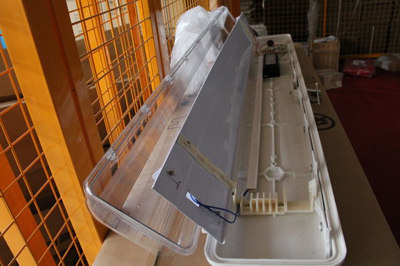 ATEX/IECEx/CNEX 인증 위험 지역 LED 조명, IP66 등급, 5년 보증, 맞춤형 와트 및 크기, 내구성이 뛰어난 BYS 시리즈 방폭형 선형 조명, 삼중 인증