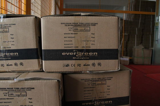 ATEX/IECEx/CNEX 인증 위험 지역 LED 조명, IP66 등급, 5년 보증, 맞춤형 와트 및 크기, 내구성이 뛰어난 BYS 시리즈 방폭형 선형 조명, 삼중 인증