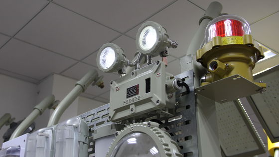 IP66 및 CCT 5500-6500 방염 산업 보호용 비상등