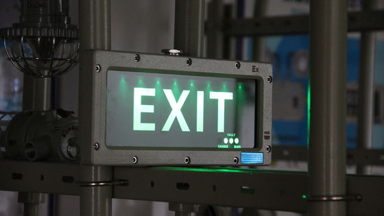 공장 직판 Atex Led 폭발 방지 비상화학 산업 Ip66 방수 가스 스테이션 출구등