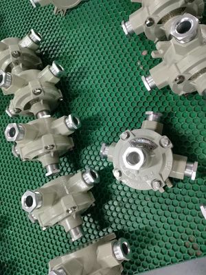 IP66 Cast Aluminum Waterproof 220V/380VAC 1-5Way Explosion Proof Junction Box for Warehouse Industry 위험 지역