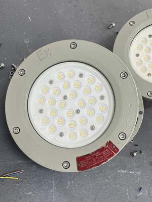 ATEX IECEx IP66 LED 방폭 조명 100W 150W 창고 하이 베이 조명 AC 100-277V 다이캐스팅 알루미늄 5년 보증