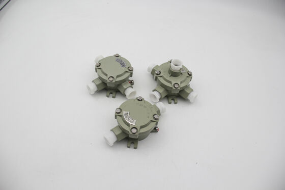 사용자 지정 장치 IP66 방수 ATEX 접합 상자 장치 불 retardant 전력 220V / 380V 주조 알루미늄 접합 상자