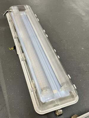 IECEx ATEX Zone 1 Zone 2 인증 IP66 10W 18W 36W 방폭 LED 선형 조명 (비상 배터리 포함)
