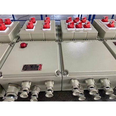 IP65 스테인레스 스틸 벽에 장착 된 전기 제어판 장치 AC 220V / 380V Ex Proof 제어판