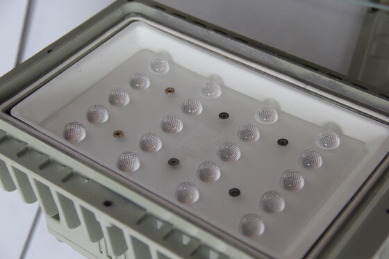 ATEX IECEx 구역 1 & 2 승인 50-240W 위험 위치 LED 홍수 조명 장치, IP66, 140lm/W, 5 년 보증